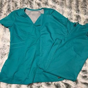 Greys anatomy by Barco scrub set small top and bottom